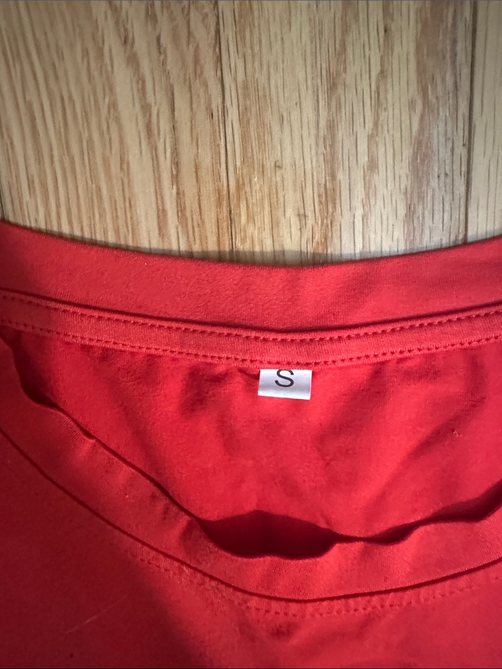 RED TEE - Picture 2 of 2